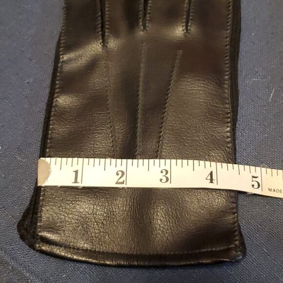 Beautiful vegan faux leather driving gloves size large. - Picture 5 of 6